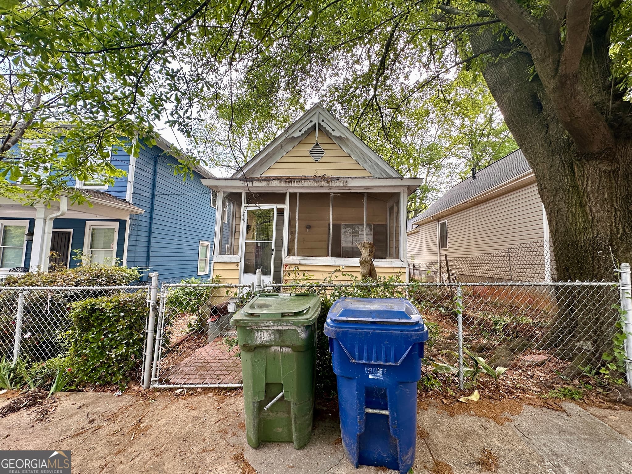 2 bedroom, 1 bathroom, 1,006 sq ft single family residence sold at 712 Garibaldi Street, Atlanta, GA 30310