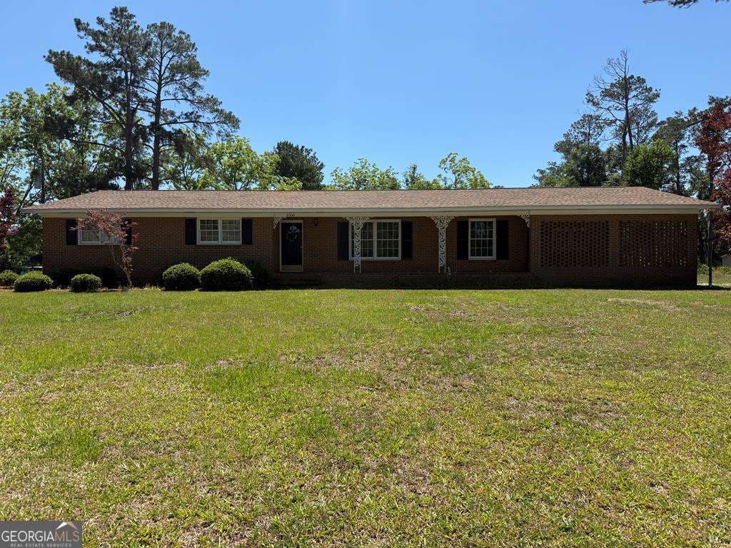 4 bedroom, 2 bathroom, 2,228 sq ft single family residence sold at 3700 Ben Lyn Road, Valdosta, GA 31601