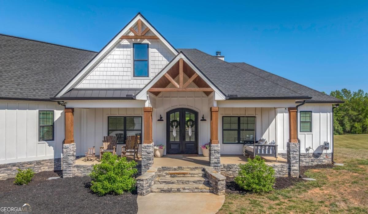 4 bedroom, 3.5 bathroom, 3,272 sq ft single family residence sold at 2392 Welcome Road, Roopville, GA 30170