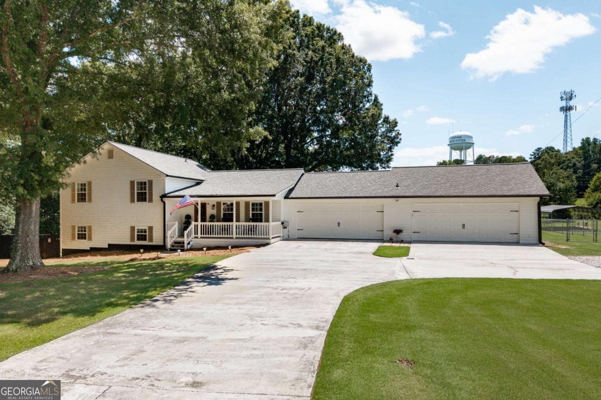 4 bedroom, 3 bathroom, 2,088 sq ft single family residence sold at 483 Whispering Oaks Drive, Statham, GA 30666