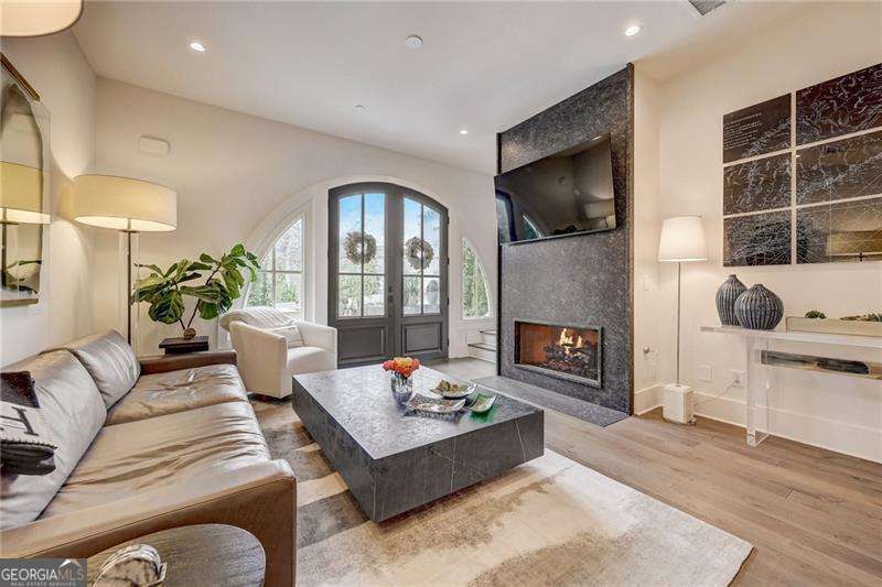 3 bedroom, 2.5 bathroom, 1,800 sq ft townhouse sold at 330 Heatherden Avenue, Fayetteville, GA 30214