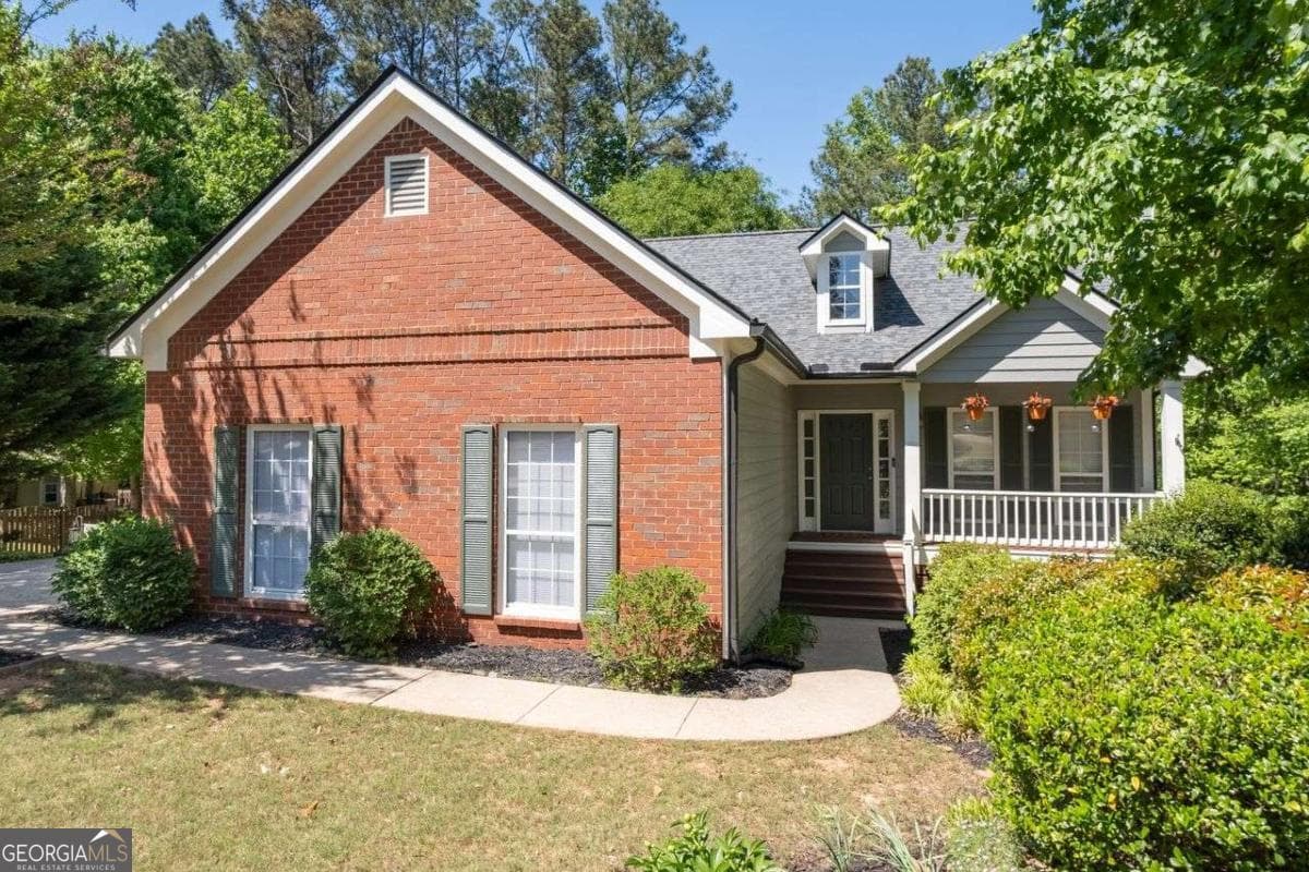 3 bedroom, 2 bathroom, 1,328 sq ft single family residence sold at 5014 Wesleyan Drive, Woodstock, GA 30189