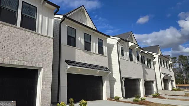 3 bedroom, 2.5 bathroom townhouse sold at 2000 Underwood Drive LOT 1, Lawrenceville, GA 30043