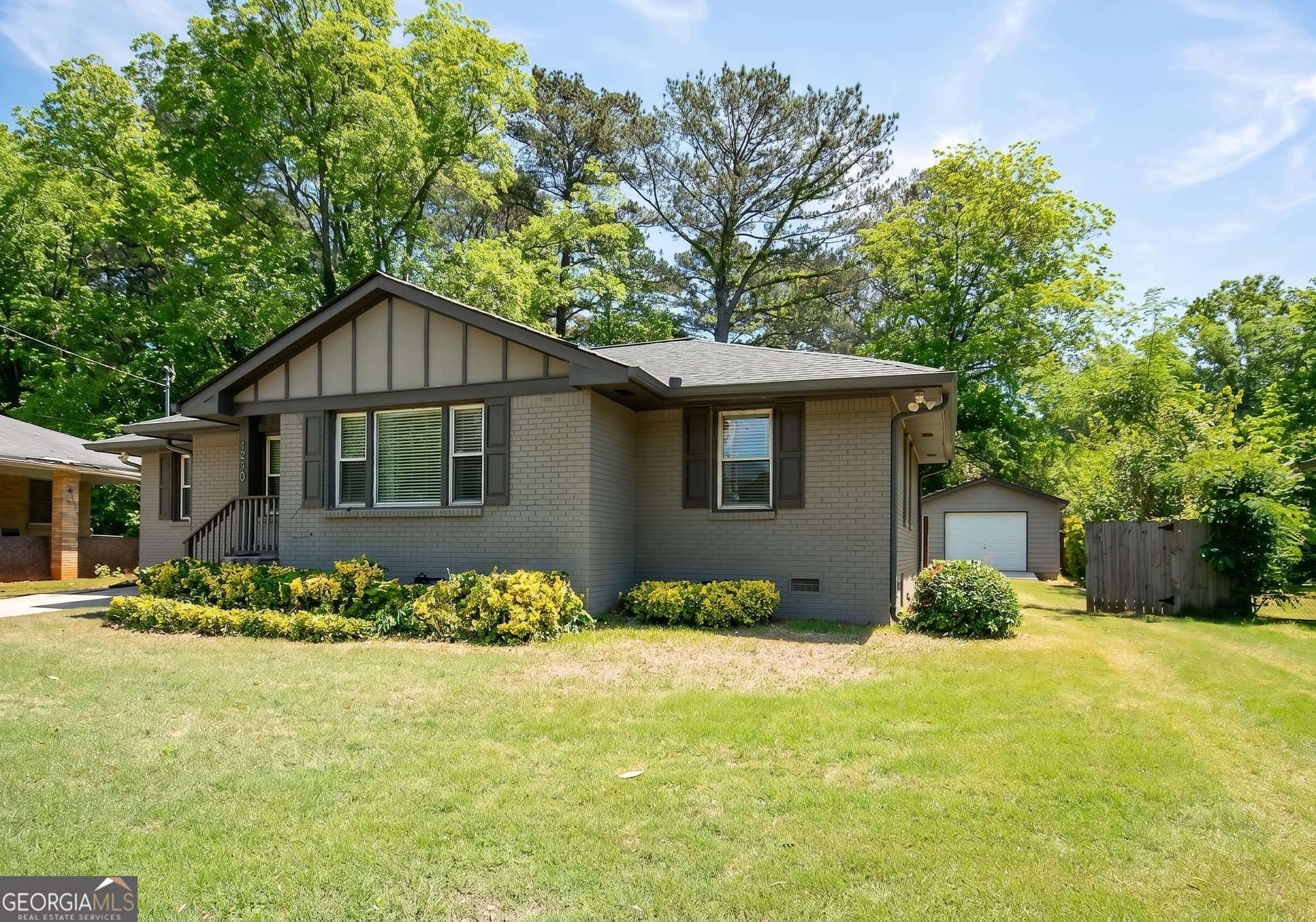 3 bedroom, 2 bathroom, 1,540 sq ft single family residence sold at 1930 S Columbia Place, Decatur, GA 30032