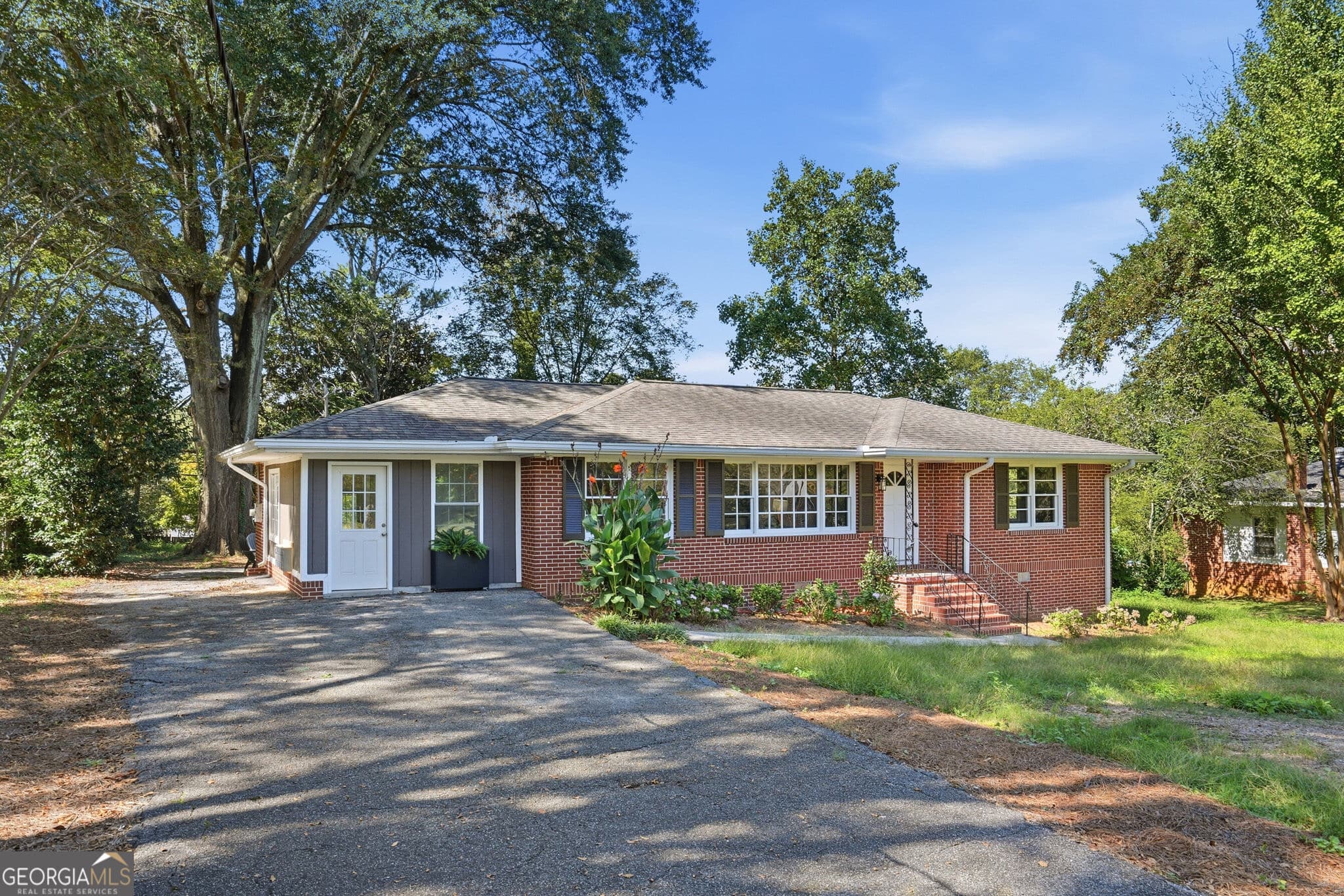4 bedroom, 2.5 bathroom, 1,850 sq ft single family residence for sale at 2675 Fraser Road, Marietta, GA 30066