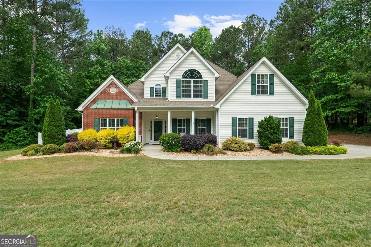4 bedroom, 2.5 bathroom, 2,251 sq ft single family residence sold at 294 Whisper Creek Drive, Senoia, GA 30276