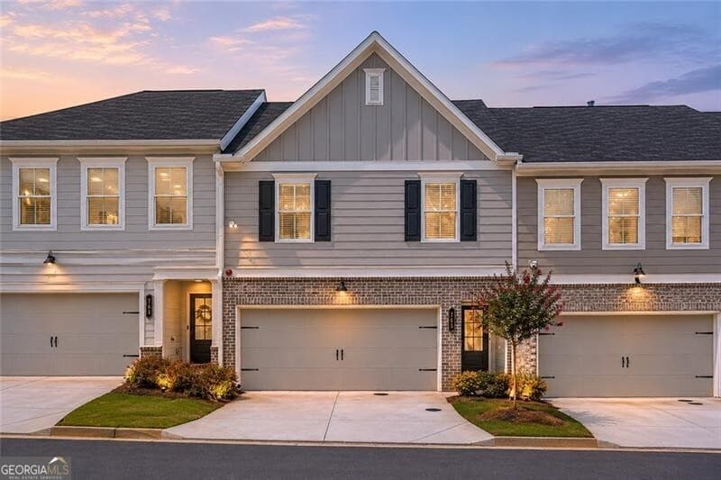 3 bedroom, 2.5 bathroom, 1,867 sq ft townhouse sold at 765 Trevett Way, Marietta, GA 30062