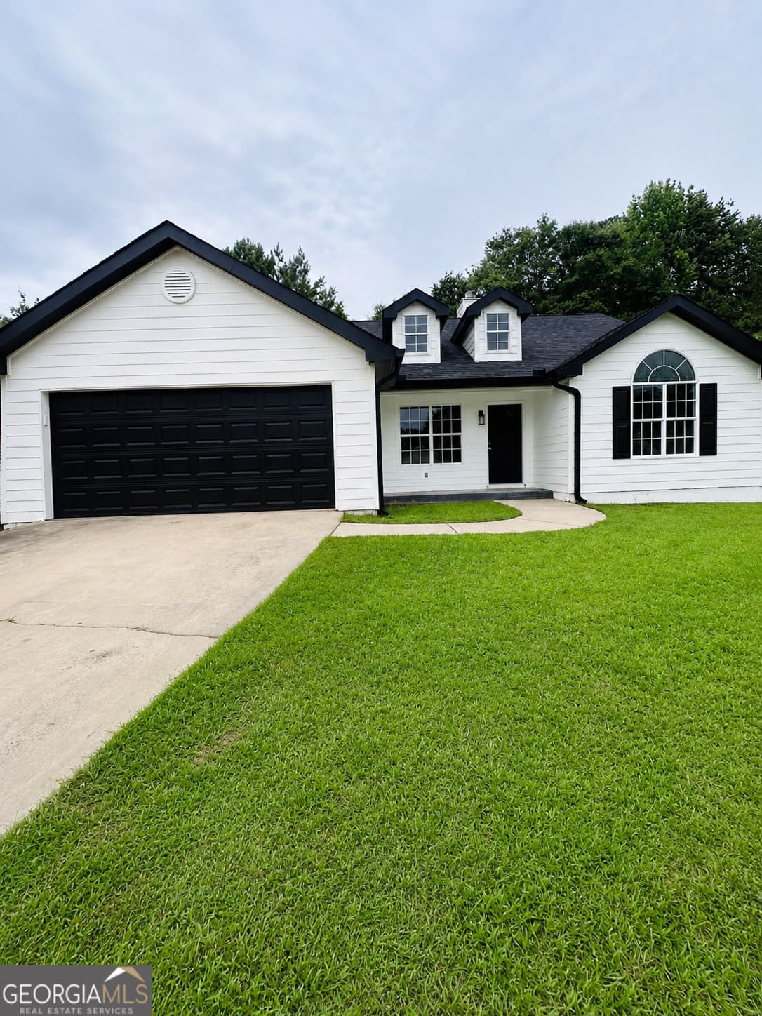 3 bedroom, 2 bathroom, 1,300 sq ft single family residence sold at 4078 Atwood Drive, Macon, GA 31204