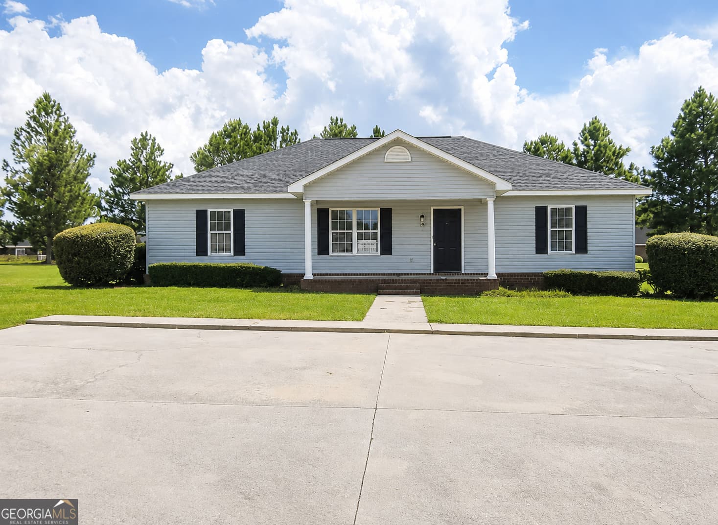 4 bedroom, 4 bathroom, 1,581 sq ft mixed use under contract at 2309 Sydneys Chase, Statesboro, GA 30458