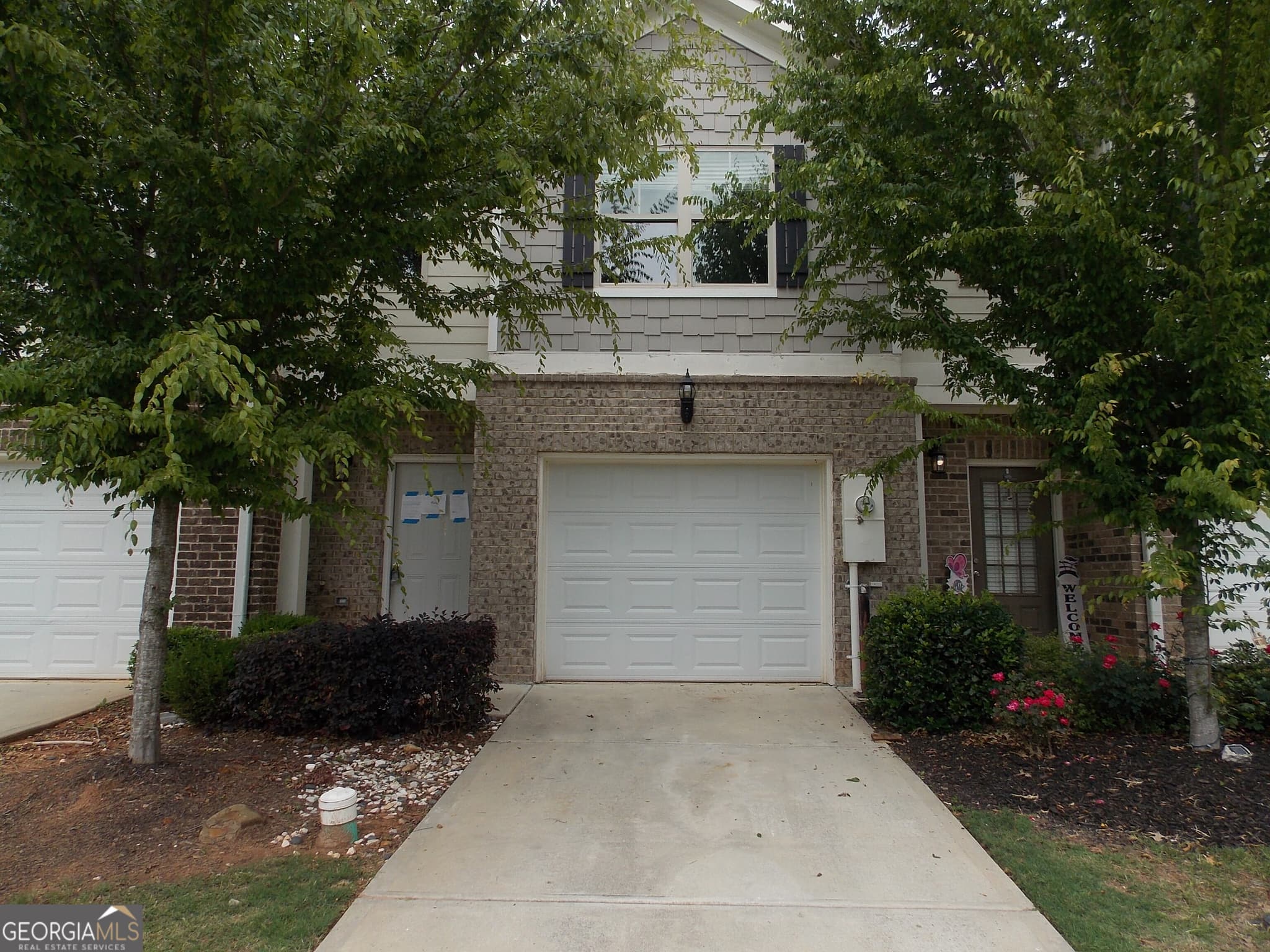 3 bedroom, 2.5 bathroom, 1,350 sq ft townhouse sold at 5918 Cassie Drive, Lithonia, GA 30038
