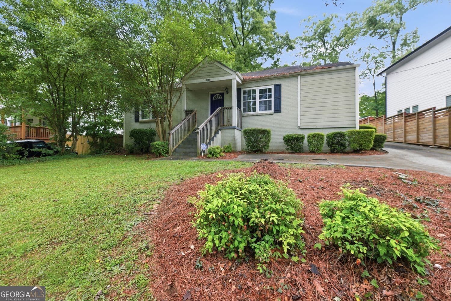3 bedroom, 2 bathroom, 1,130 sq ft single family residence sold at 2051 Glenwood Avenue, Atlanta, GA 30316