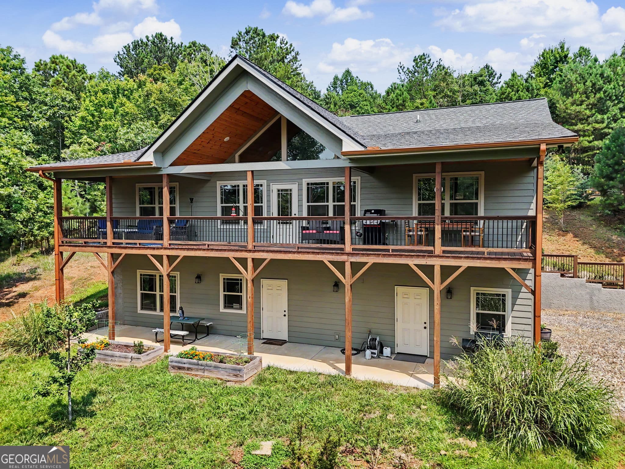 3 bedroom, 3 bathroom, 3,200 sq ft single family residence for sale at 539 Summer Cove Road, Blairsville, GA 30512