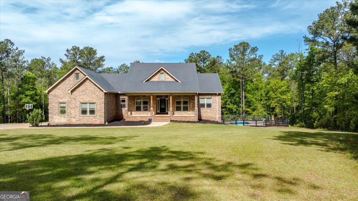 7 bedroom, 4 bathroom, 4,708 sq ft single family residence sold at 90 Bridle Chase Lane, Forsyth, GA 31029