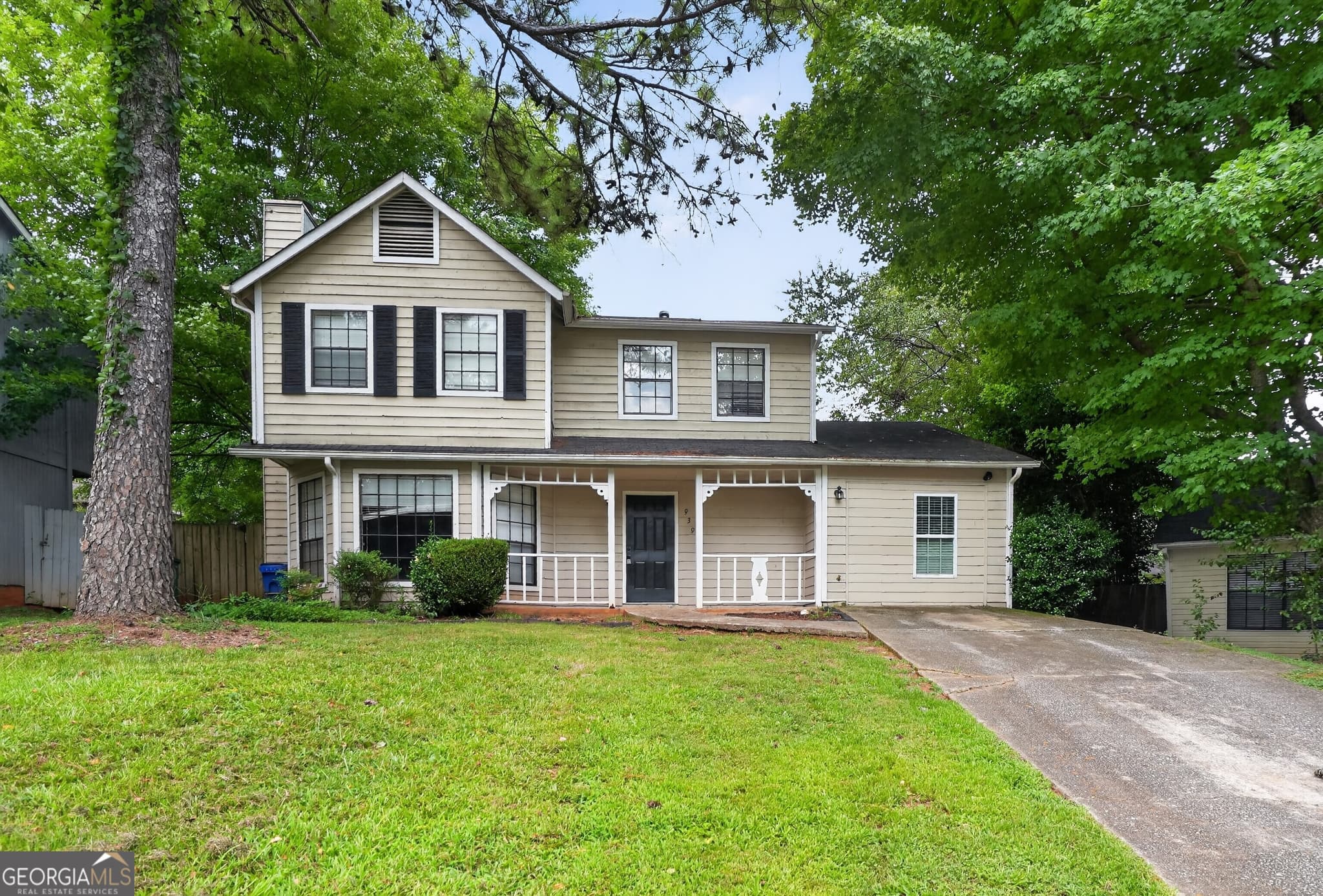 3 bedroom, 2.5 bathroom, 1,920 sq ft single family residence for sale at 939 Lake Drive Court, Stone Mountain, GA 30088
