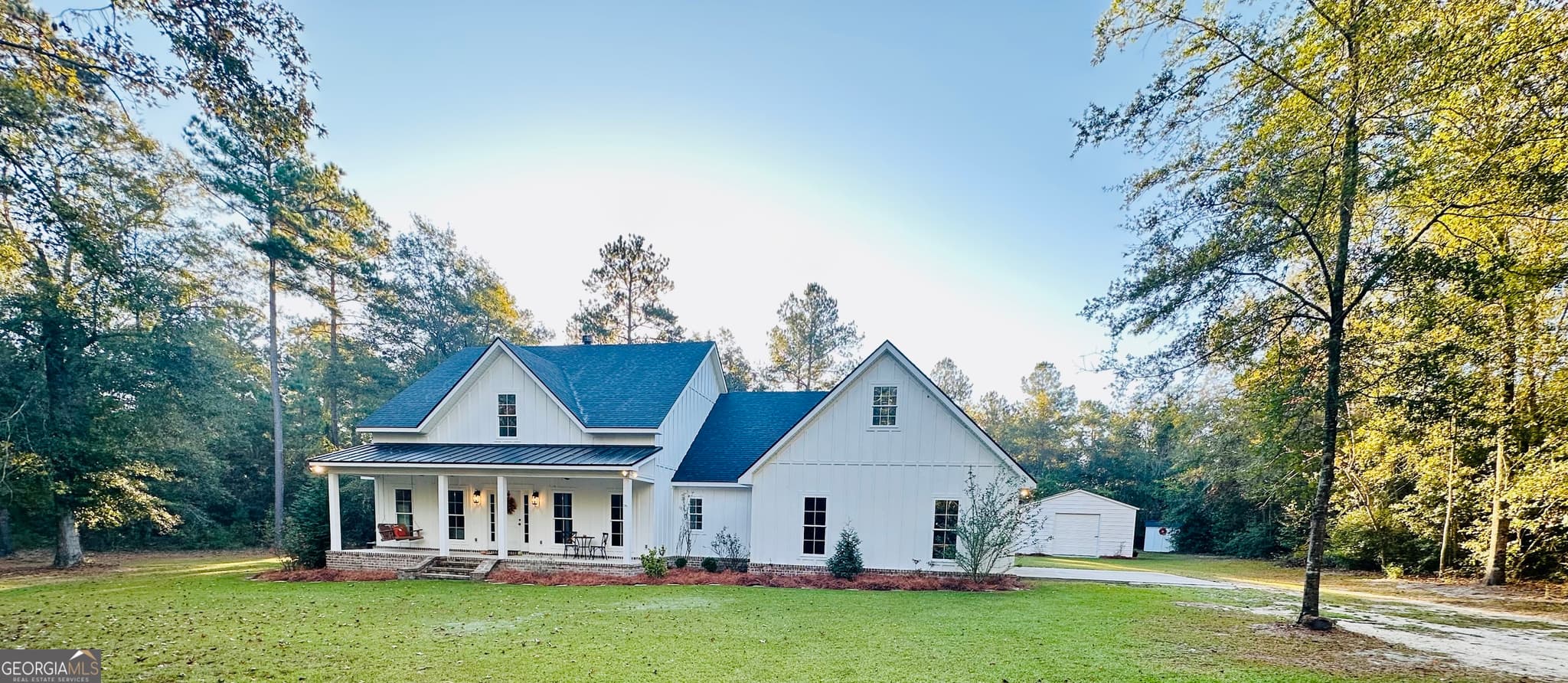 3 bedroom, 2.5 bathroom, 2,346 sq ft single family residence sold at 2820 Southern Manor Road, Metter, GA 30439