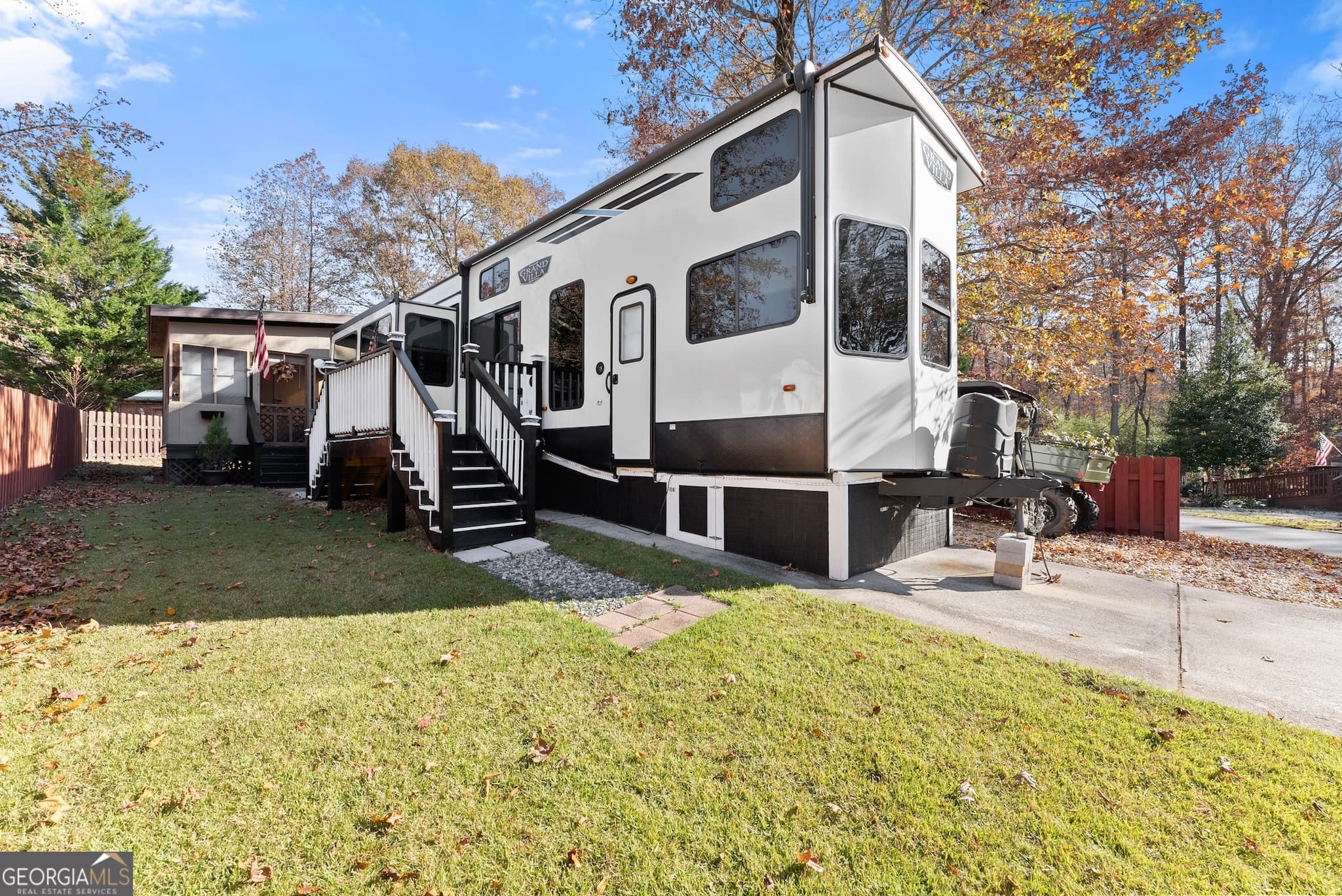 1 bedroom, 1 bathroom, 468 sq ft single family residence sold at 160 Elkmont Trail, Cleveland, GA 30528