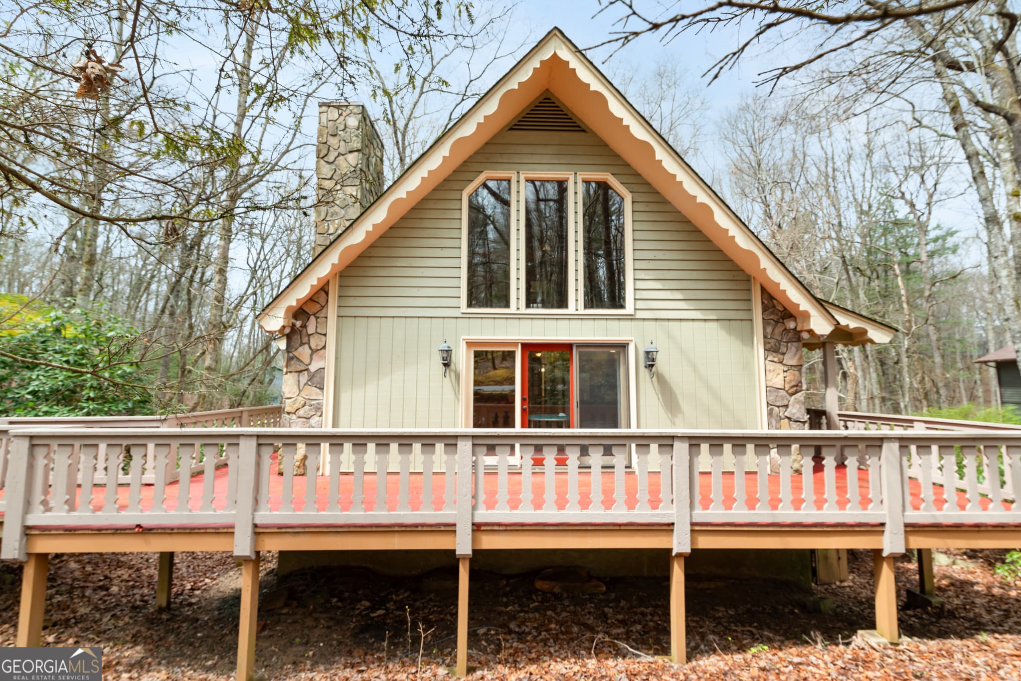 3 bedroom, 3 bathroom, 2,016 sq ft single family residence for sale at 374 W Sugarbush Drive, Sky Valley, GA 30537