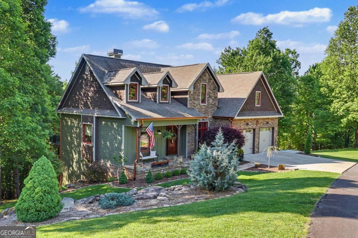 4 bedroom, 3.5 bathroom single family residence for sale at 41 Elm Court, Murphy, NC 28906