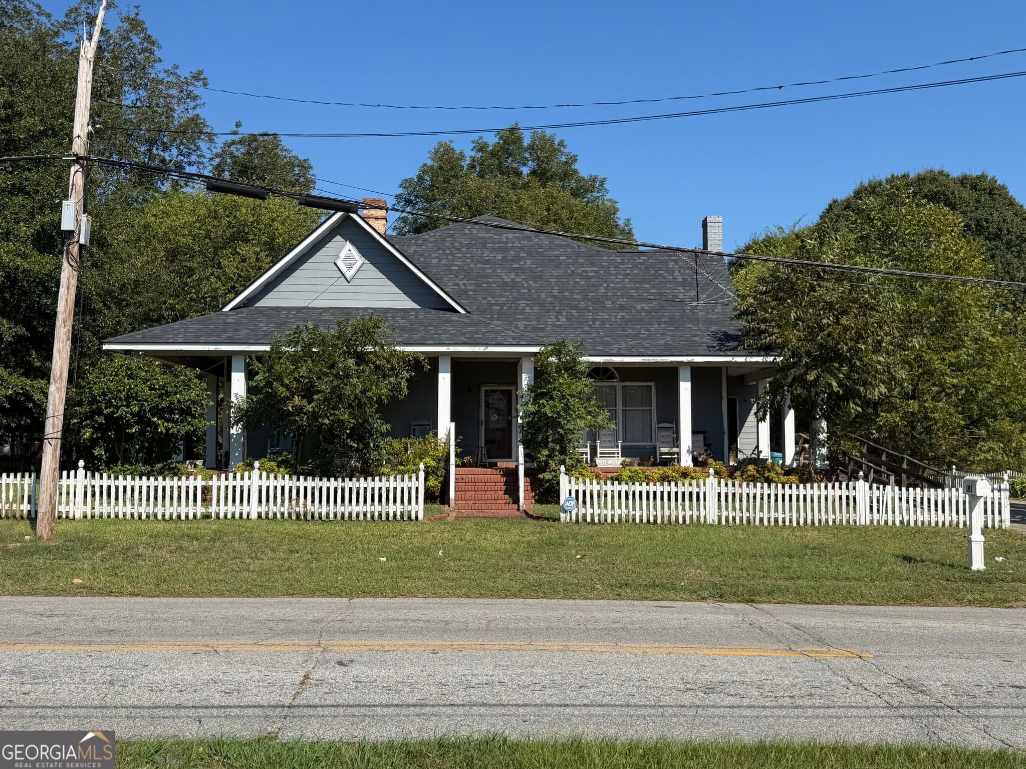 3 bedroom, 2 bathroom, 2,485 sq ft single family residence for sale at 181 Lyons Street, Jackson, GA 30233