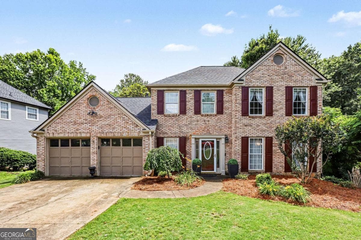 3 bedroom, 2.5 bathroom, 1,906 sq ft single family residence sold at 114 Eagle Glen Drive, Woodstock, GA 30189