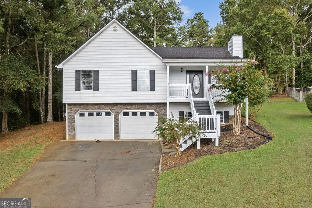 4 bedroom, 3 bathroom, 1,672 sq ft single family residence for sale at 17 Rocky Avenue, Cartersville, GA 30120