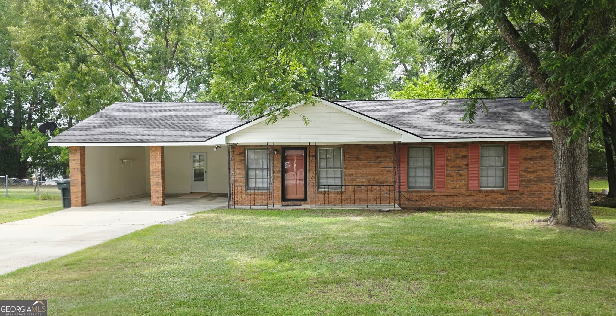 3 bedroom, 2 bathroom, 1,491 sq ft single family residence for sale at 1308 Jeffrey Drive, Dublin, GA 31021