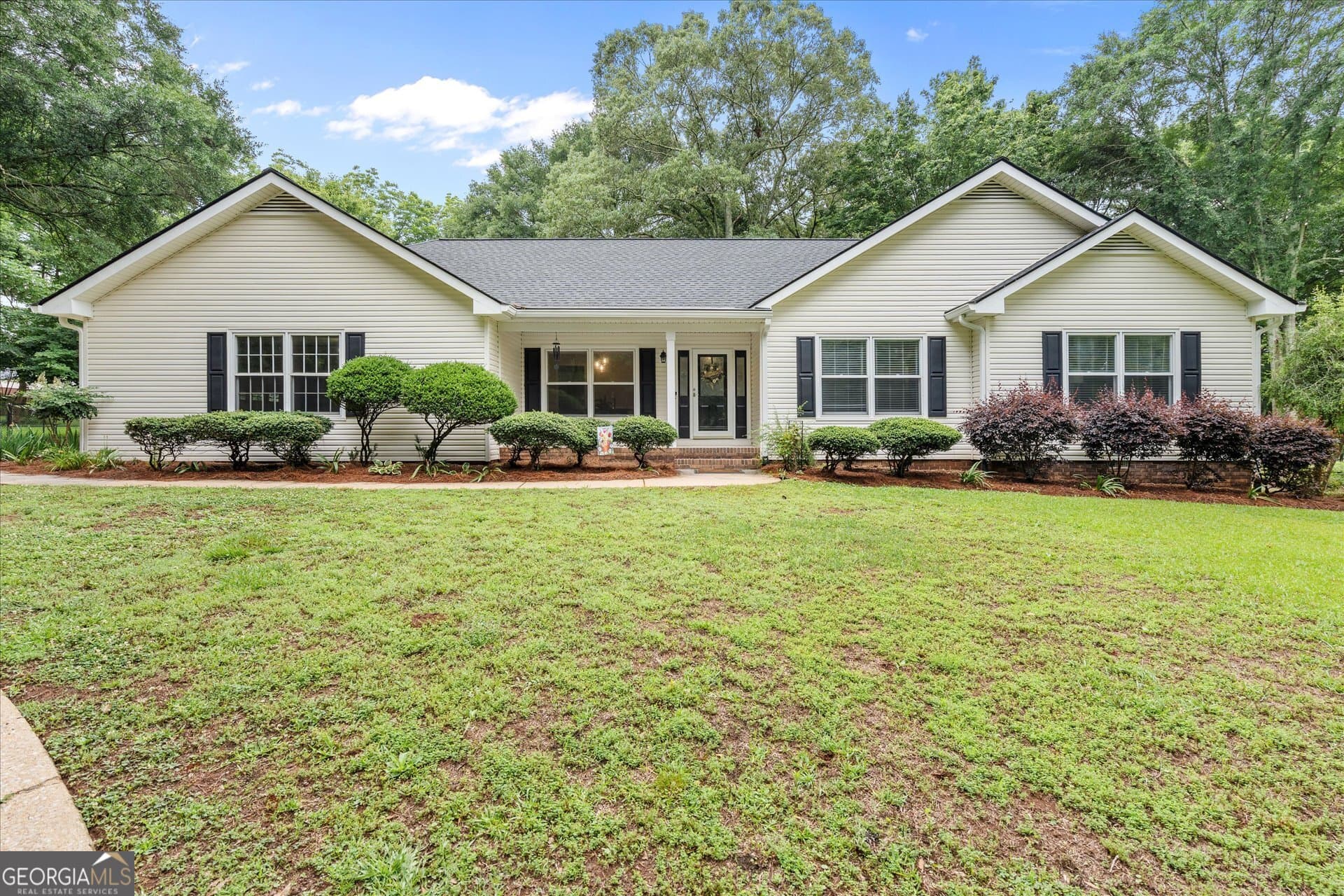 3 bedroom, 2 bathroom, 1,746 sq ft single family residence sold at 24 Trey Court, Carrollton, GA 30117