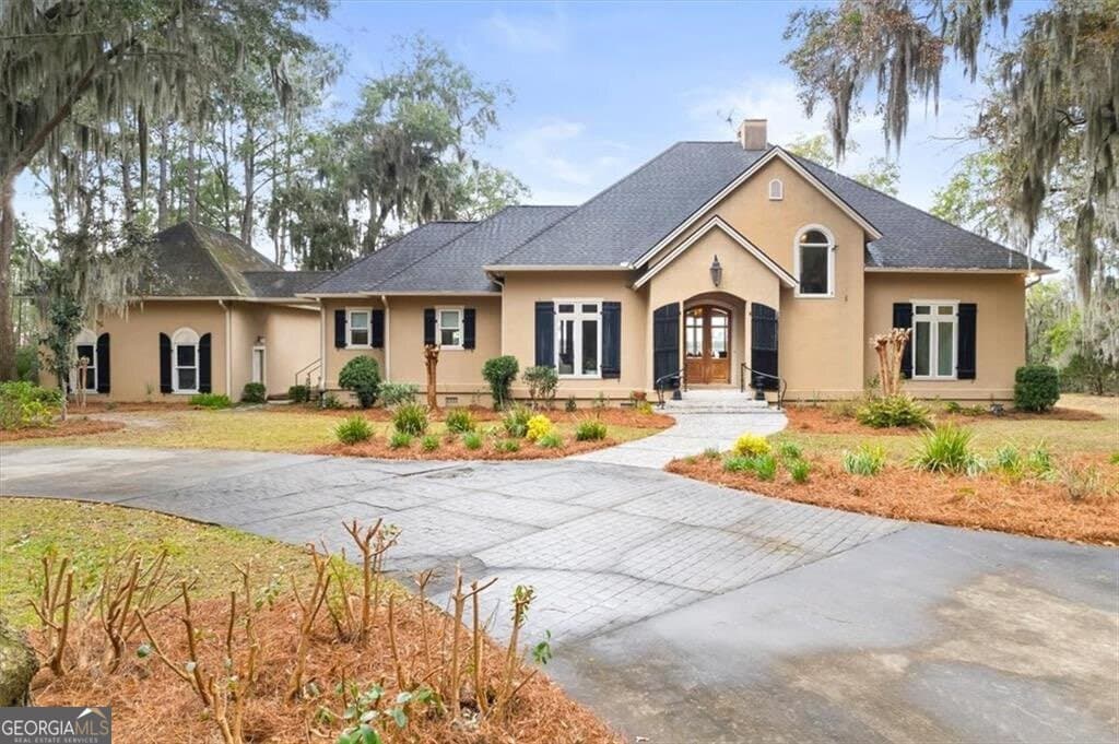 4 bedroom, 4.5 bathroom, 3,800 sq ft single family residence sold at 1045 River Club Road, Townsend, GA 31331