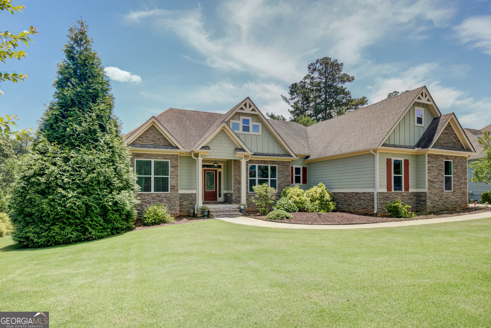 4 bedroom, 3.5 bathroom, 3,331 sq ft single family residence for sale at 137 Kenmare Row, Tyrone, GA 30290