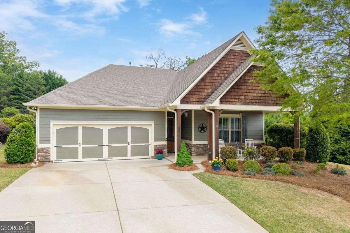 3 bedroom, 2 bathroom, 2,016 sq ft single family residence sold at 109 Laurel Canyon Trail, Canton, GA 30114