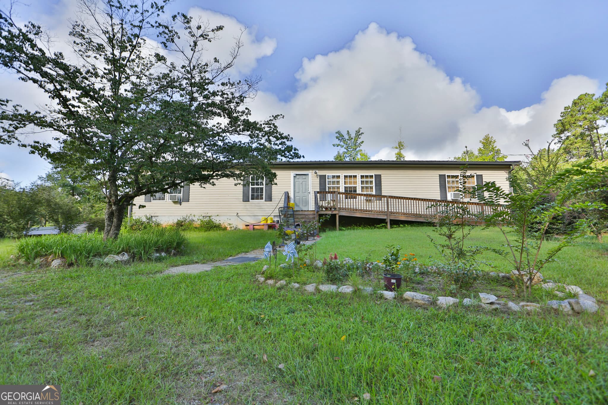 4 bedroom, 2 bathroom, 1,836 sq ft manufactured home,single family residence for sale at 124 Snyder Road, Milledgeville, GA 31061
