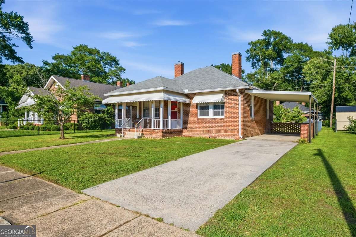 2 bedroom, 1 bathroom, 864 sq ft single family residence sold at 37 Dogwood Street, Rome, GA 30161