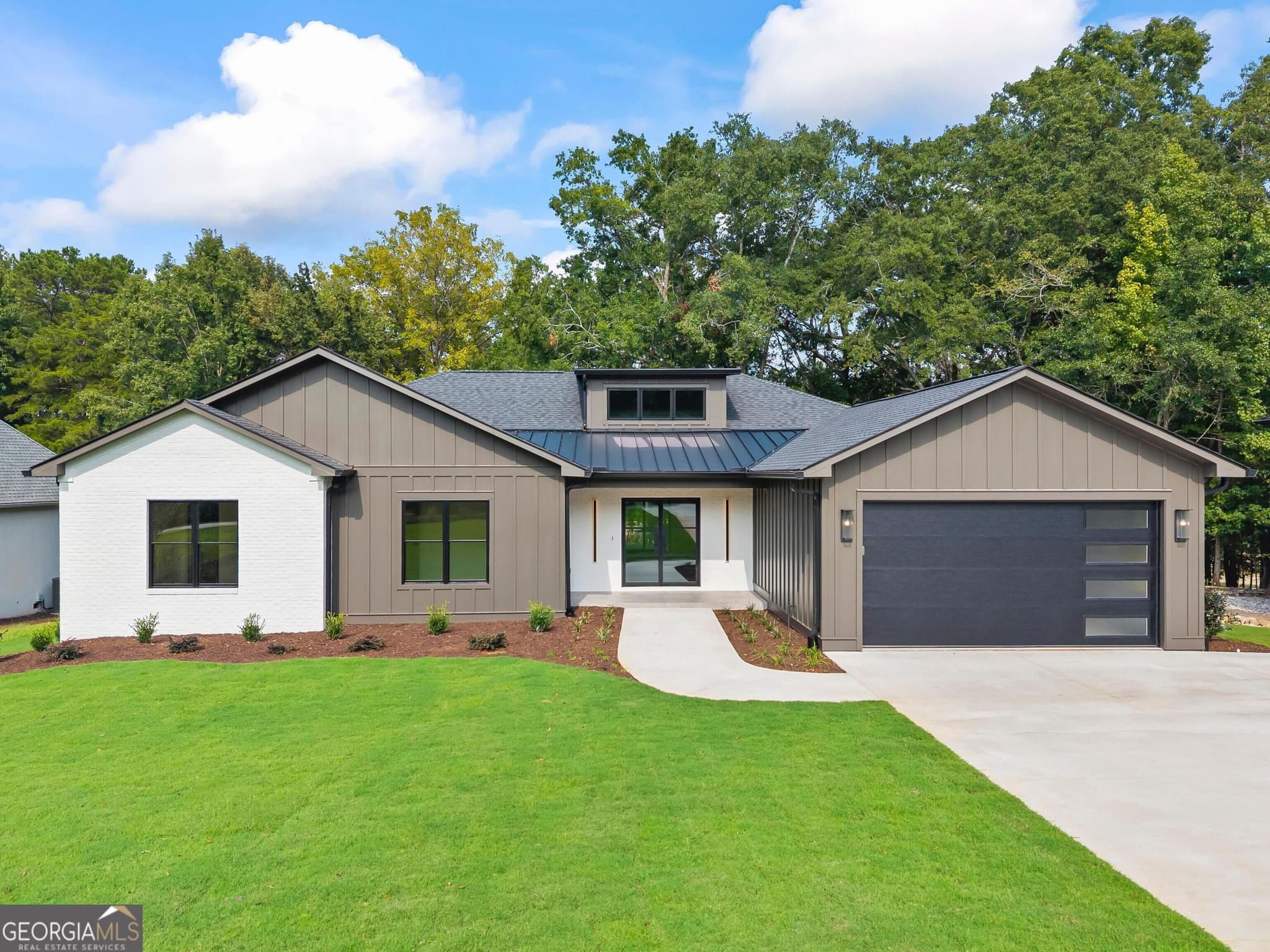 5 bedroom, 4.5 bathroom, 4,948 sq ft single family residence for sale at 380 Capri Point, Lavonia, GA 30553