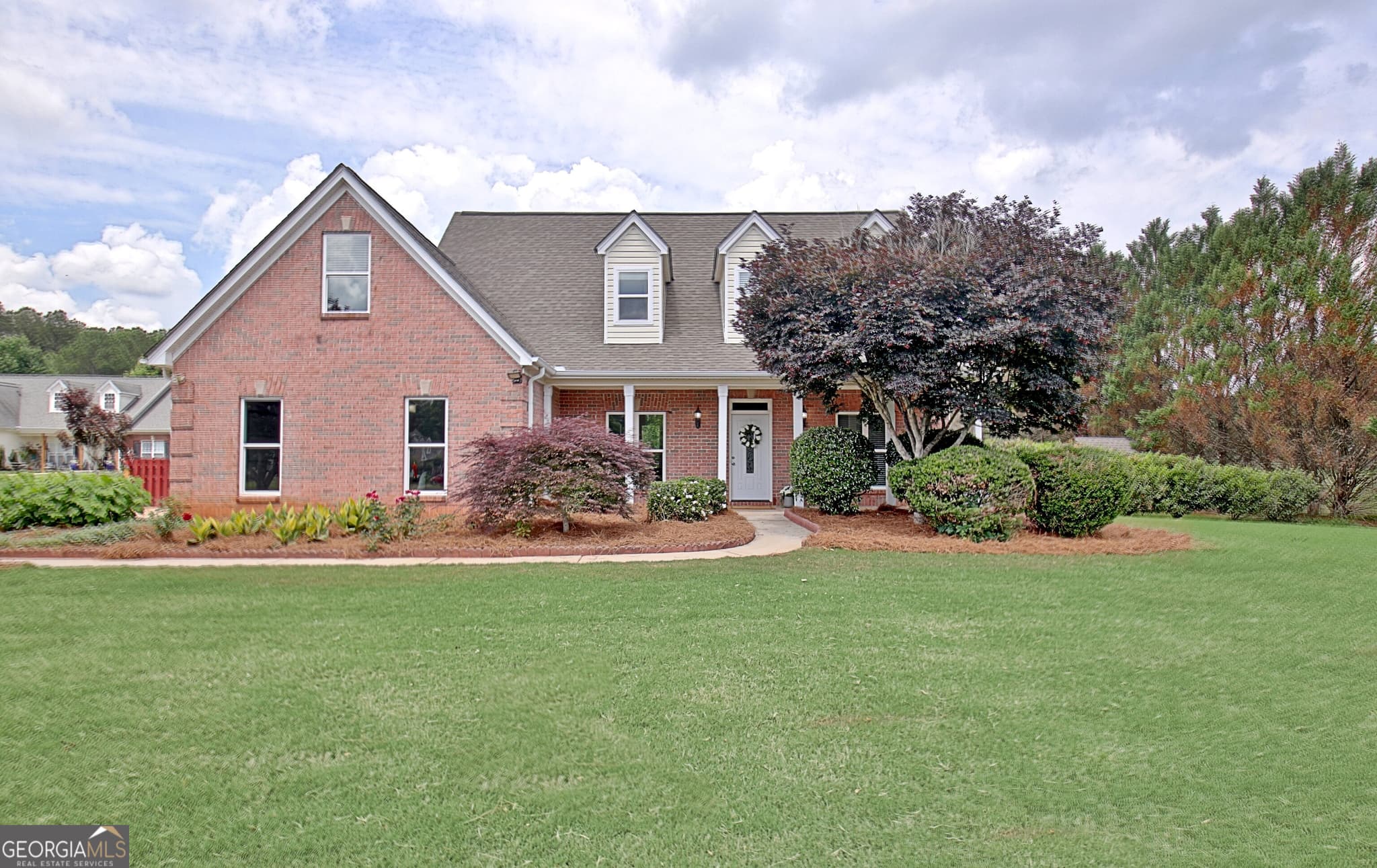 3 bedroom, 2.5 bathroom, 2,161 sq ft single family residence sold at 71 Wrightsburg Court, Senoia, GA 30276