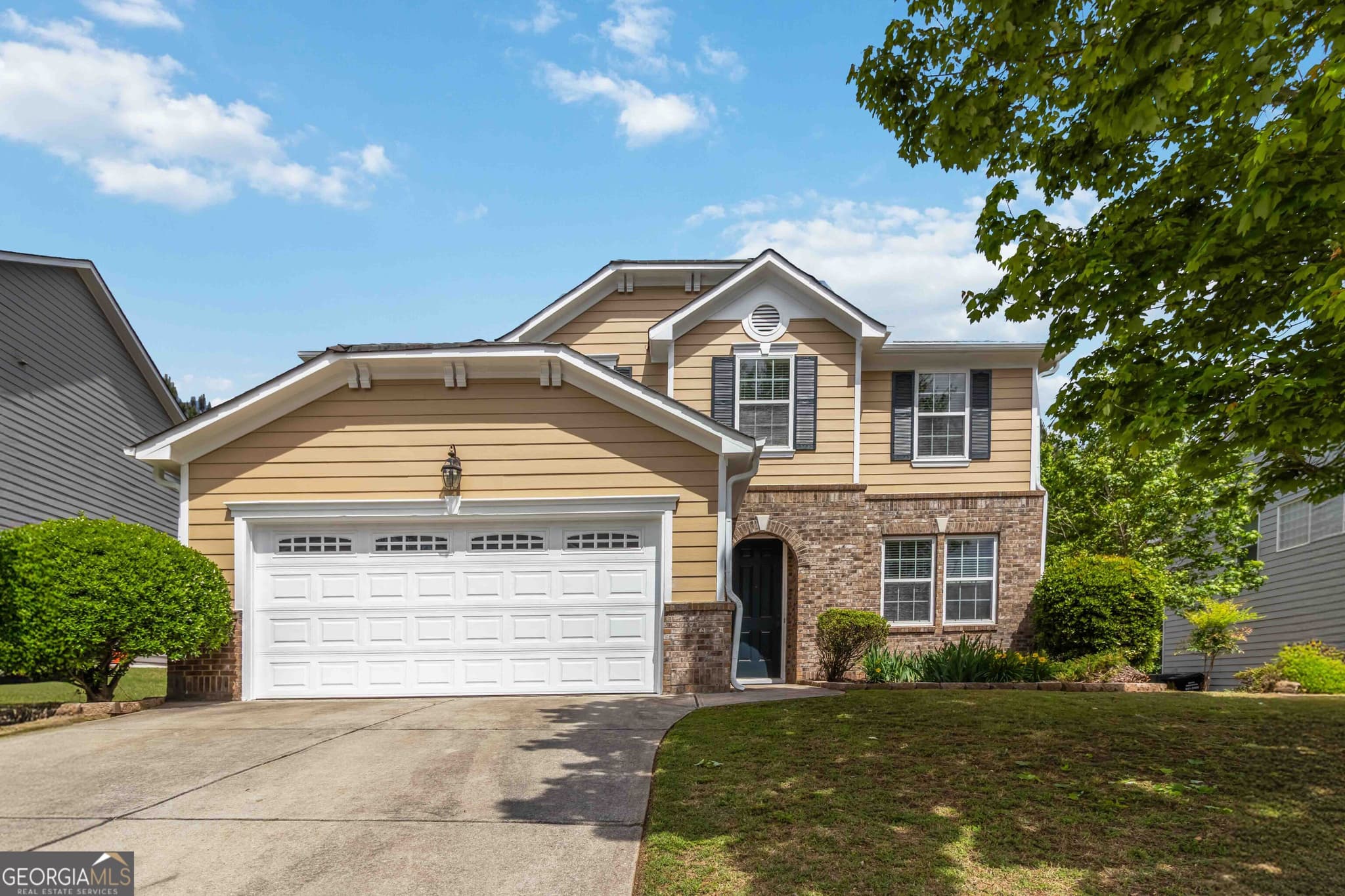 3 bedroom, 2.5 bathroom, 2,596 sq ft single family residence sold at 2050 Rolling Rock Court, Lithia Springs, GA 30122