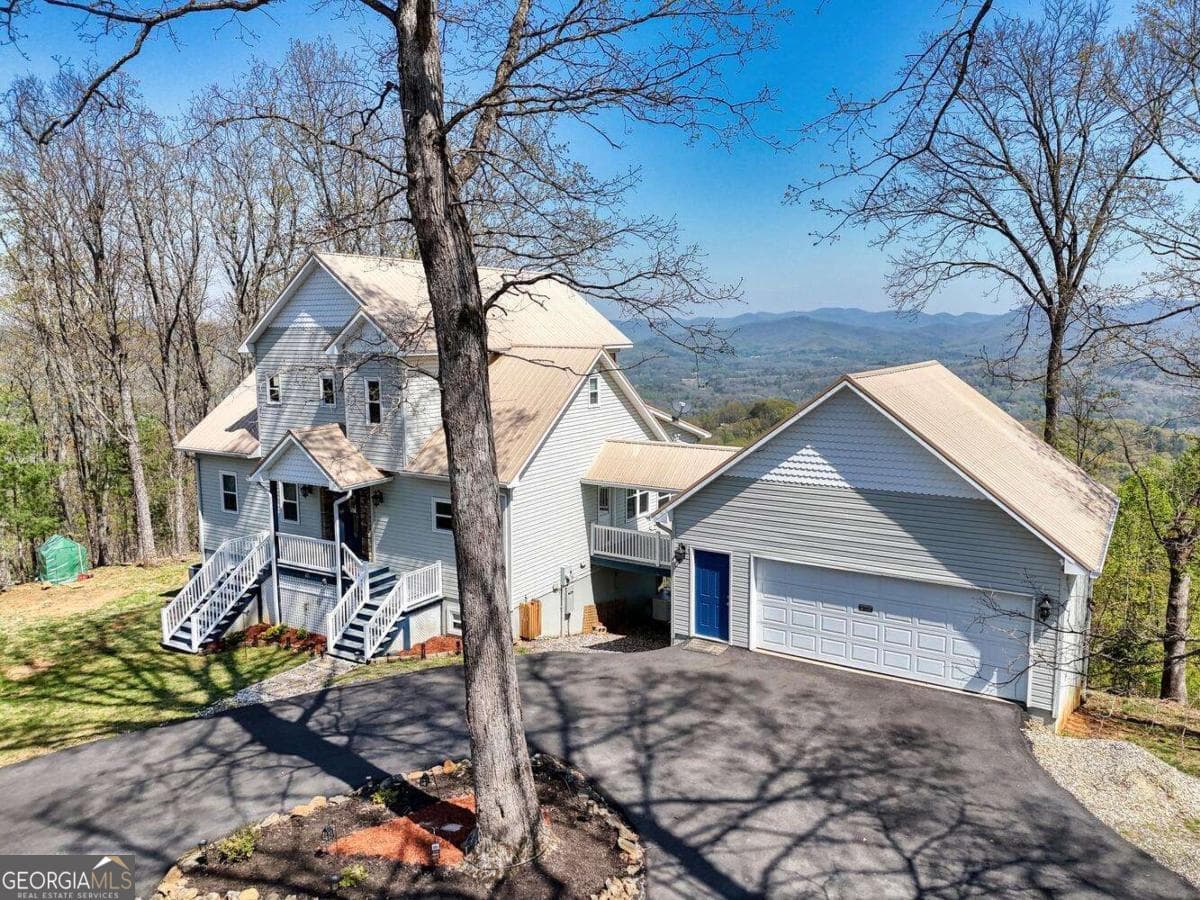 3 bedroom, 3 bathroom, 2,986 sq ft single family residence sold at 115 Wilson Mountain Summit, Blairsville, GA 30512