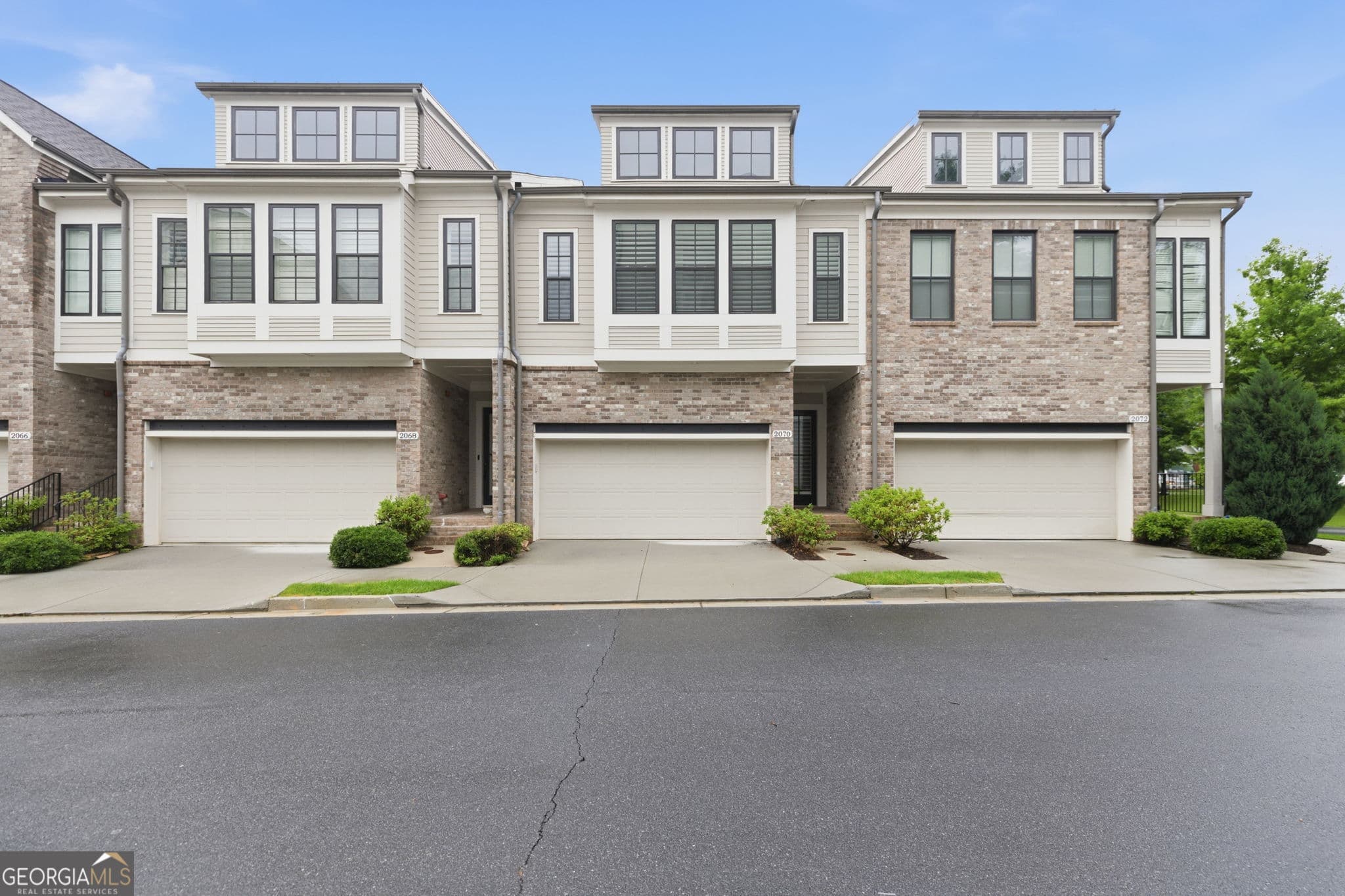 4 bedroom, 3.5 bathroom, 3,344 sq ft townhouse sold at 2070 Wheaton Way, Atlanta, GA 30328
