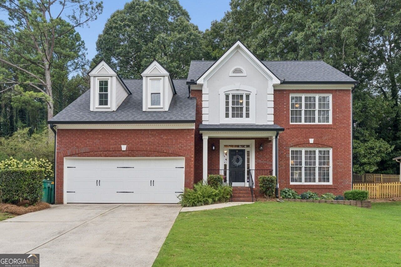 4 bedroom, 2.5 bathroom, 2,426 sq ft single family residence for sale at 420 Dunhill View Court, Alpharetta, GA 30005