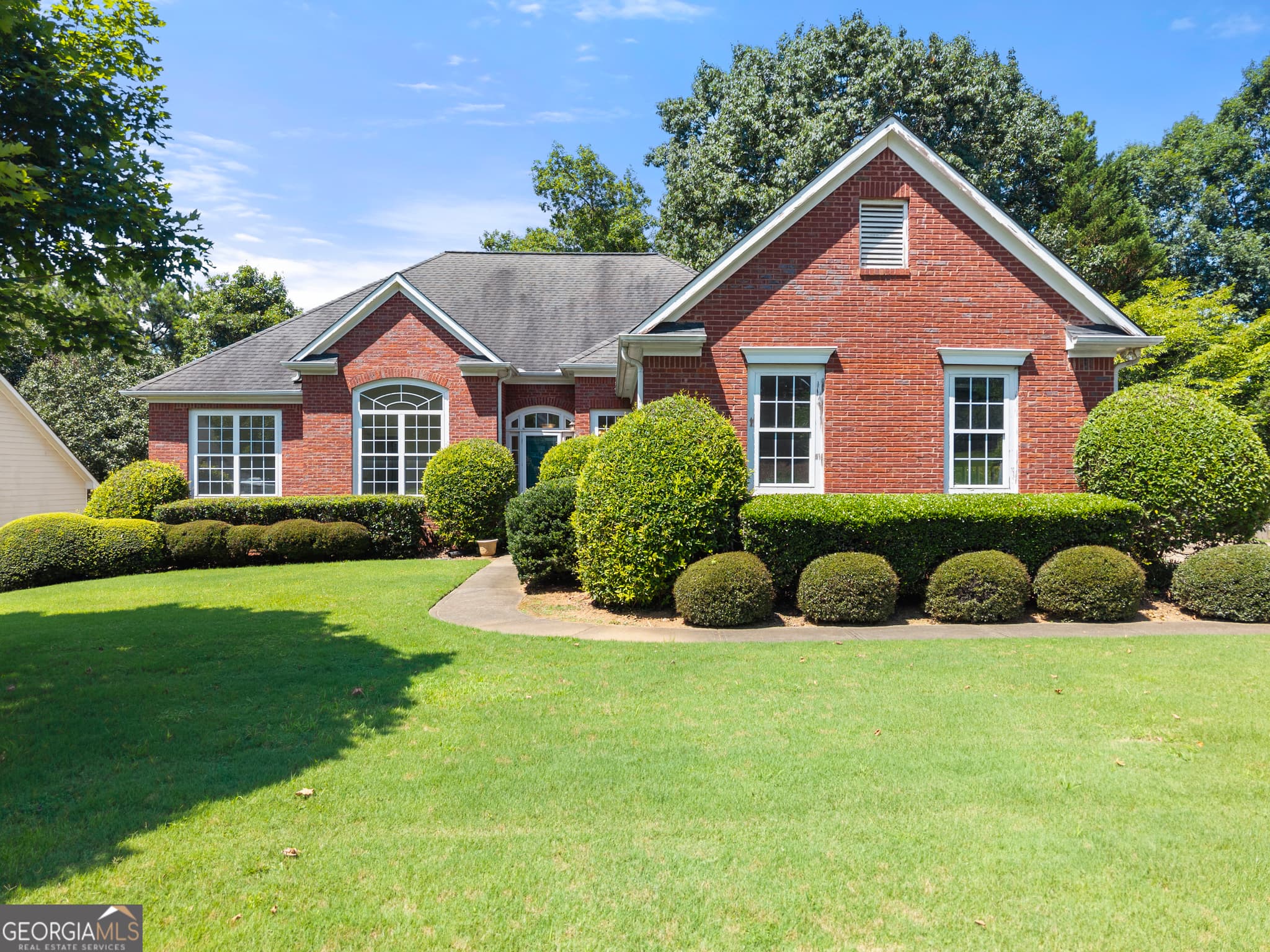 5 bedroom, 2 bathroom, 3,402 sq ft single family residence sold at 4050 Magnolia Leaf Lane, Suwanee, GA 30024