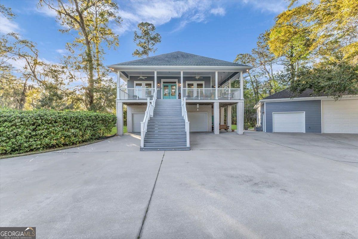 3 bedroom, 3 bathroom, 2,000 sq ft single family residence for sale at 1039 Shell Point Cove Road, Townsend, GA 31331