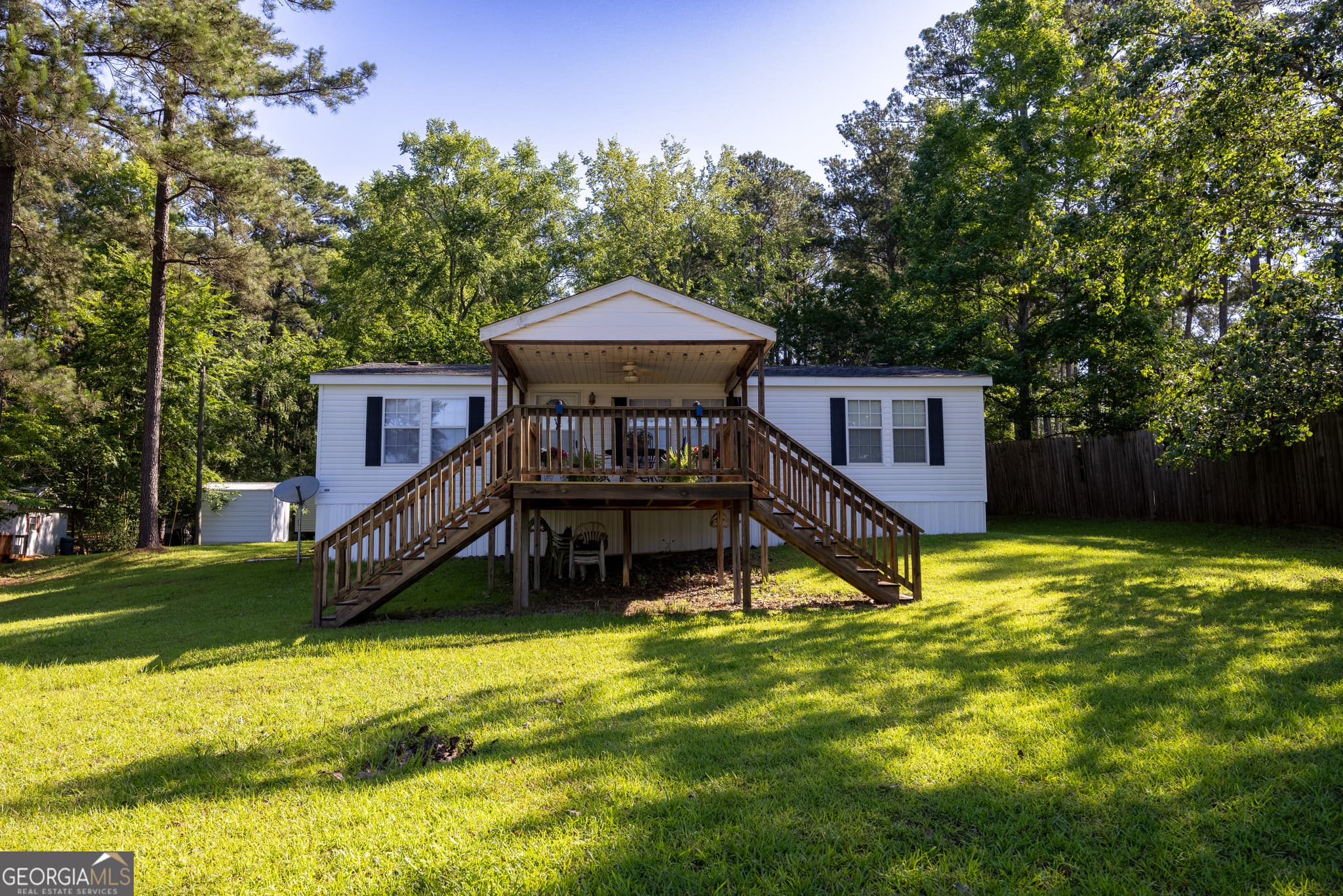 3 bedroom, 2 bathroom, 1,638 sq ft manufactured home,single family residence sold at 811 Chickasaw Trail, Sparta, GA 31087