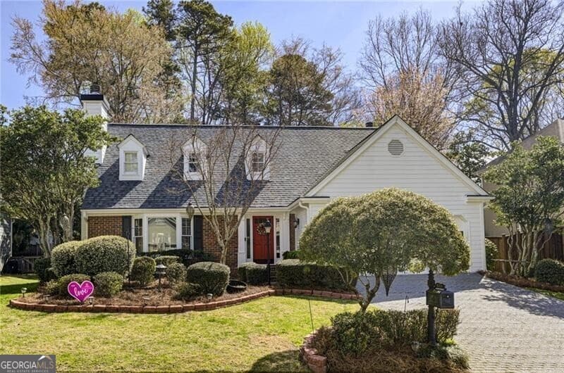 3 bedroom, 2.5 bathroom, 2,652 sq ft single family residence for sale at 1059 Della Street, Marietta, GA 30067
