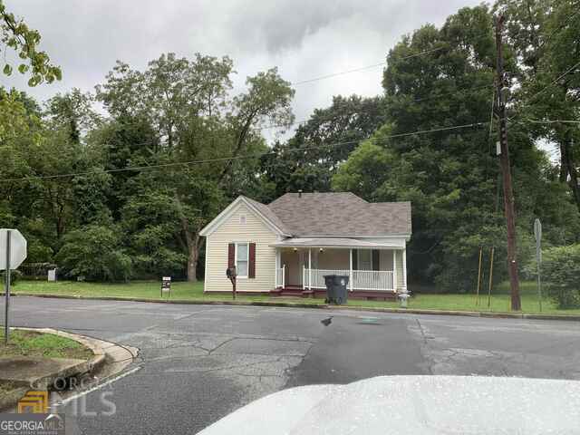 3 bedroom, 2 bathroom, 1,080 sq ft single family residence for sale at 116 Stewart Avenue, Jonesboro, GA 30236