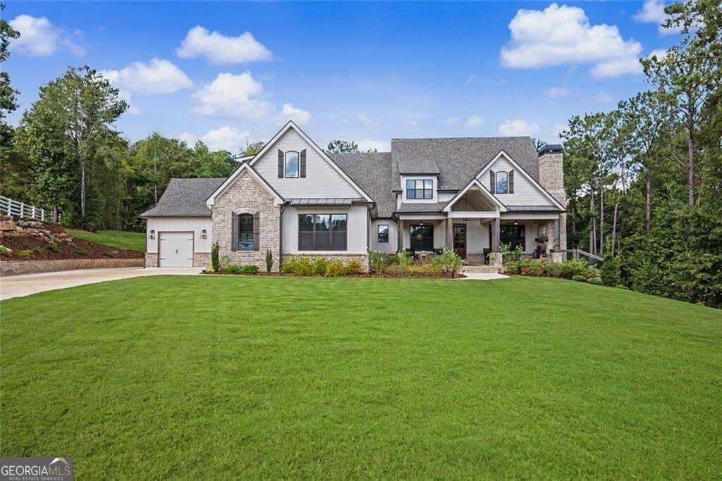 4 bedroom, 3.5 bathroom, 3,791 sq ft single family residence for sale at 220 Preakness Way, Forsyth, GA 31029
