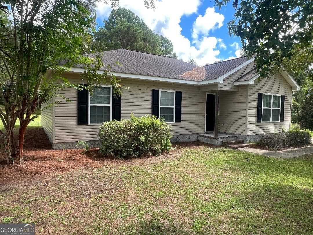 3 bedroom, 2 bathroom, 1,339 sq ft single family residence for sale at 107 WestWay Court, Statesboro, GA 30461