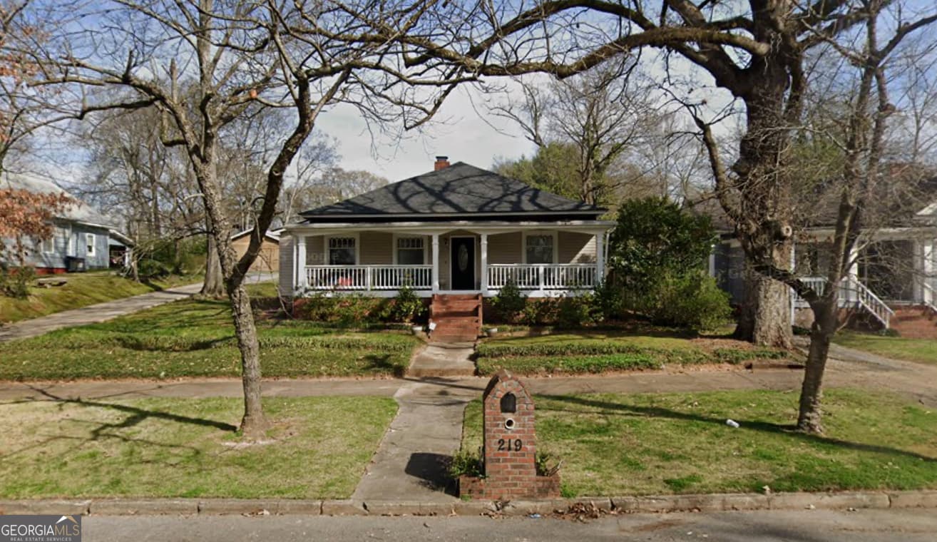 4 bedroom, 3.5 bathroom, 3,585 sq ft single family residence sold at 219 E 11th Street, Rome, GA 30161