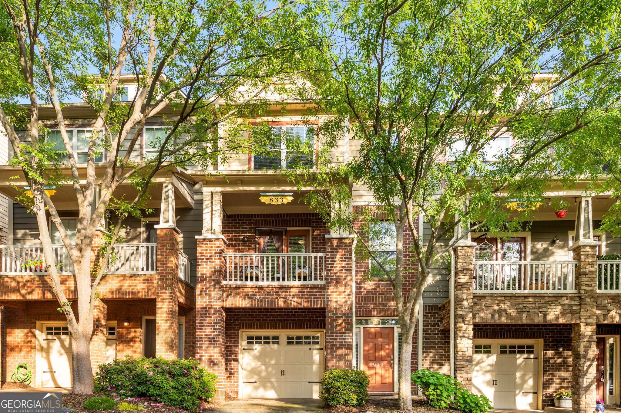 3 bedroom, 3.5 bathroom, 1,958 sq ft townhouse sold at 833 Charles Bank Avenue, Atlanta, GA 30312