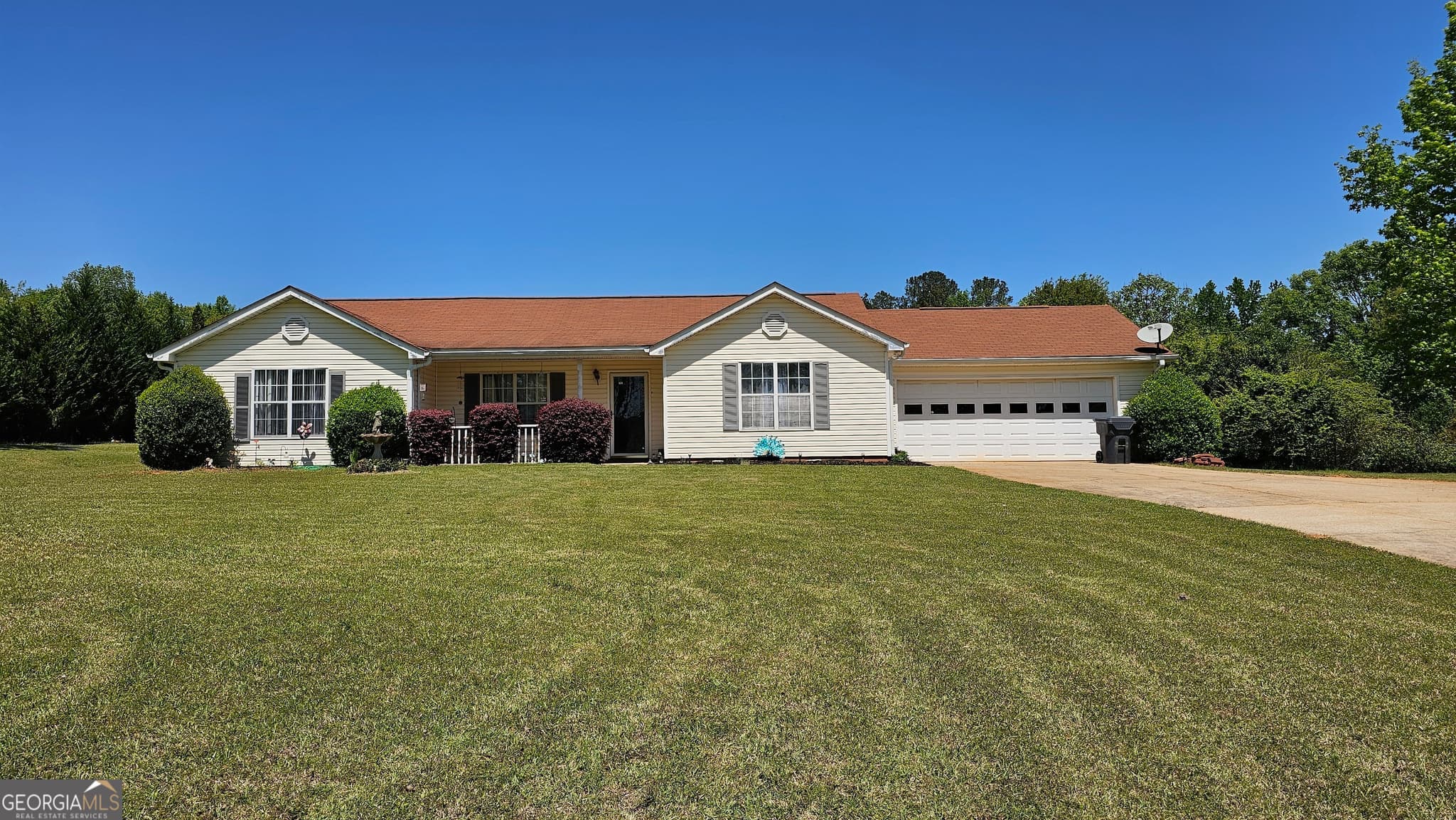 3 bedroom, 2 bathroom, 1,593 sq ft single family residence sold at 391 Maple Ridge Drive, Jackson, GA 30233