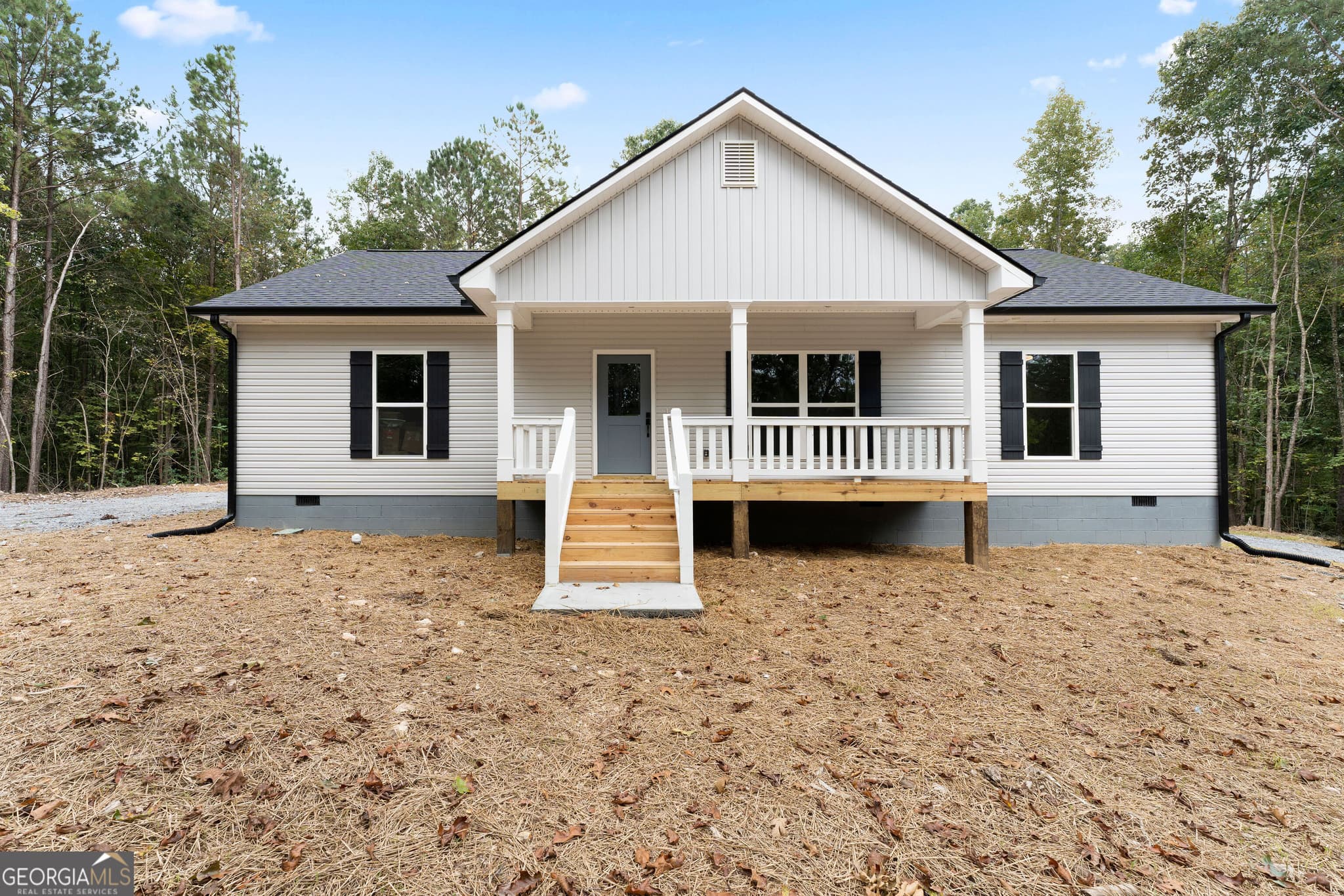 3 bedroom, 2 bathroom, 1,537 sq ft single family residence for sale at 160 Wyatt Way, Summerville, GA 30747