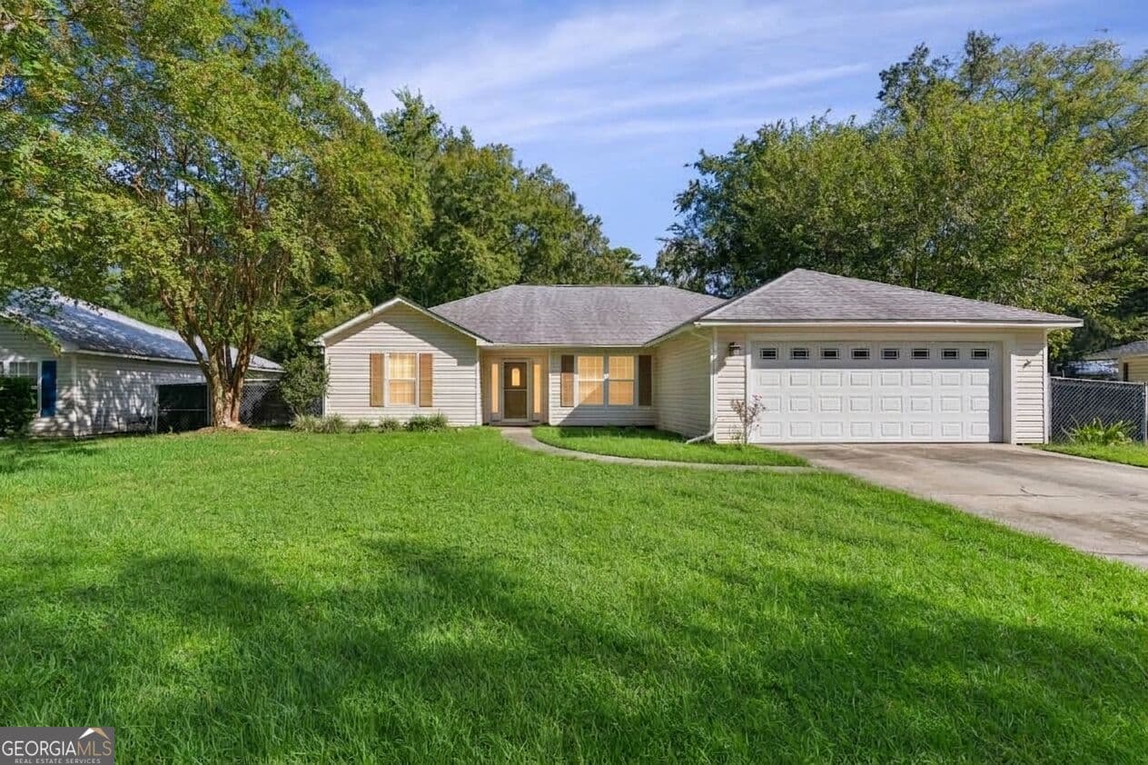 3 bedroom, 2 bathroom, 1,673 sq ft single family residence for sale at 105 Breckenridge Drive, Brunswick, GA 31520